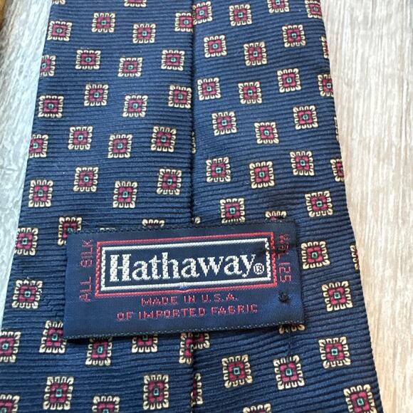 Lot of 4 Vintage Silk Ties Bill Blass Hathaway Mallory Church Van Heusen - Picture 6 of 7